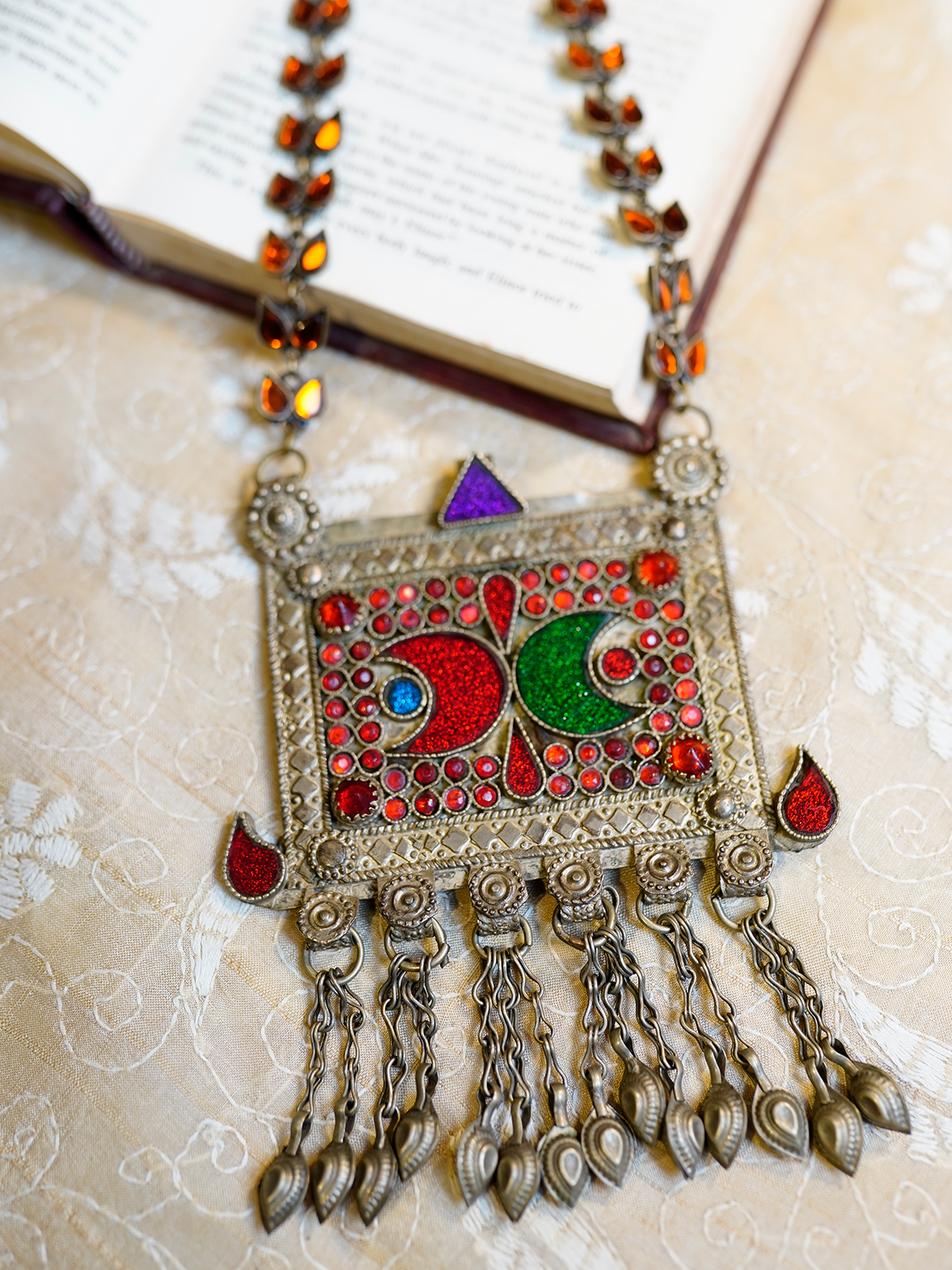 Maharu Necklace